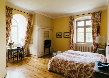 Hotelzimmer im Gutshaus auf Gut Ulrichshusen in Mecklenburg Vorpommern Zimmer im Gut in der Mecklenburgischen Seenplatte